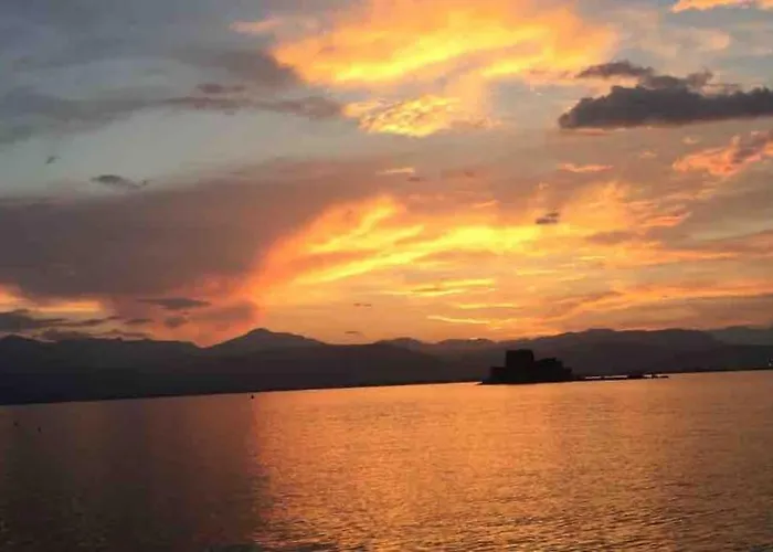 Hide Away Home In Nafplio Discounts