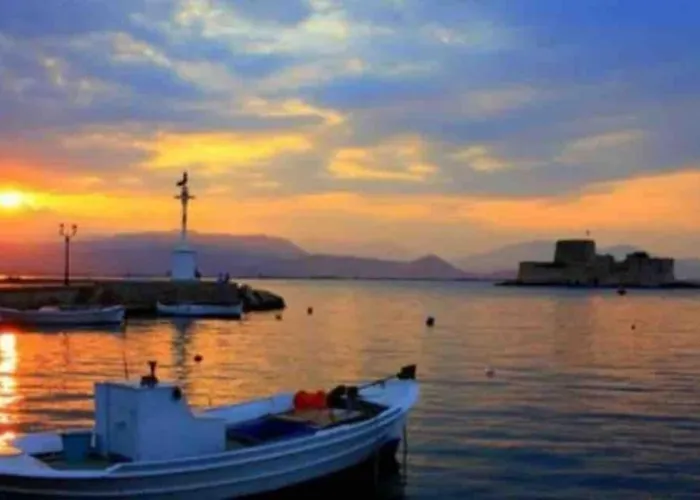 Hide Away Home In Nafplio Discounts
